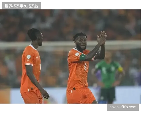 曼联小将迪亚洛上演凌空绝杀，科特迪瓦队凭借极致反击效率队史首次击败法国